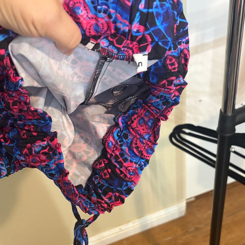 # 47 Colorful Bohemian Crop Top and Pants Set medium - Picture 2 of 3